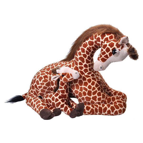giraffe mom and baby